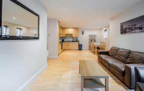 Homely 2 bedroom flat near Tower Bridge